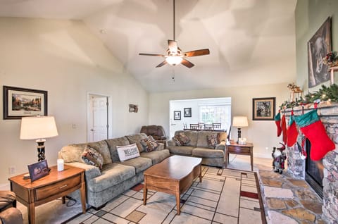 Blairsville Home w/ Deck & Stunning Mountain Views House in Union County