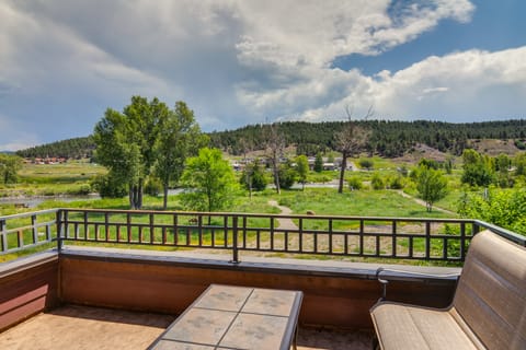< 1 Mi to Hot Spring: Condo in Pagosa Springs! Apartment in Pagosa Springs