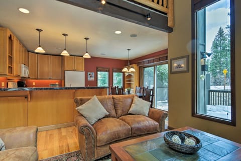 Winter Park Cabin - Walk to Main Street & Downtown House in Fraser