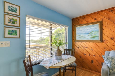 Waterfront Cedar Key Duplex Home: Grill & Dock! Apartment in Cedar Key