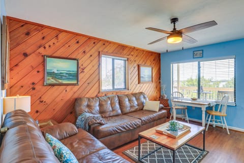 Waterfront Duplex w/ Dock & Views: Near Town! Apartment in Cedar Key