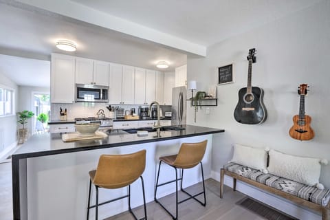 Hot Tub, Fire Pit: Midtown Reno Oasis! House in Reno