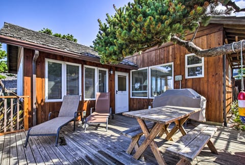 Oceanfront Escape w/ Pacific Views: Surf & Explore House in Washington