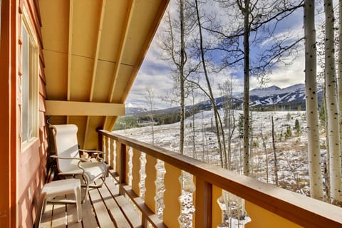 2 Mi to Slopes: Mtn-View Breckenridge Getaway! House in Breckenridge