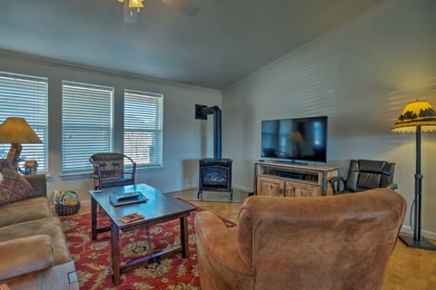 'The Fishing House' Buena Vista Home w/ Mtn Views! House in Buena Vista