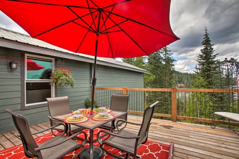 Cozy Pet-Friendly Coeur d'Alene Lake Cottage! Cottage in Kootenai County