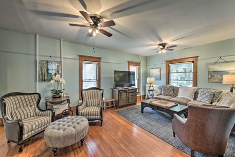 Luxe Lake Geneva Retreat in Downtown! House in Lake Geneva