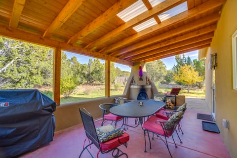 Hidden Santa Fe Gem - Nestled in Tesuque Hills! House in Tesuque