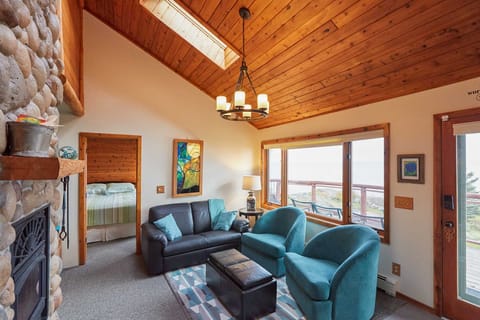 Heart of Superior Lake Cabin: 15 Mi to Lutsen Mtn! House in Minnesota