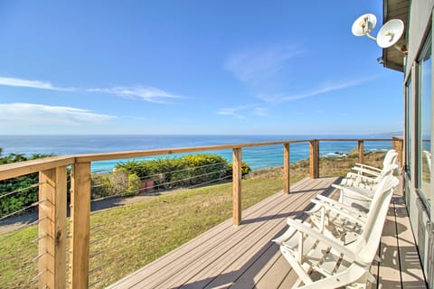 Spectacular Ocean View Retreat w/ Hot Tub House in Mendocino County