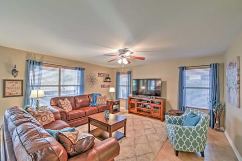 Hot Tub & Pool: Stunning Goodyear Home Near Lakes House in Goodyear