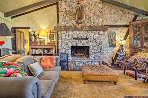 Lodge on Lake Siesta: Spacious La Grange Retreat! House in Texas