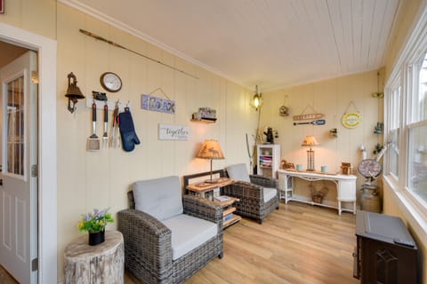 Dock, Kayaks & Fire Pit: Solon Springs Lake Escape House in Solon Springs