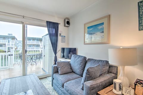 Boat & Swim! Retreat < 1 Mi to Ocean City Beach Apartment in Ocean City