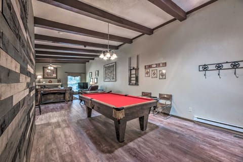 Alto Condo w/ Deck: 2 Mi to Ruidoso Winter Park! Apartment in Alto