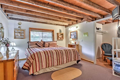 Huge Preston Cabin w/ Game Room & Mountain Views! House in Idaho