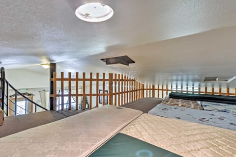 Huge Preston Cabin w/ Game Room & Mountain Views! House in Idaho