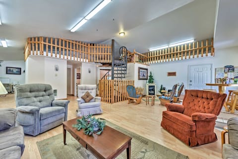 Huge Preston Cabin w/ Game Room & Mountain Views! House in Idaho