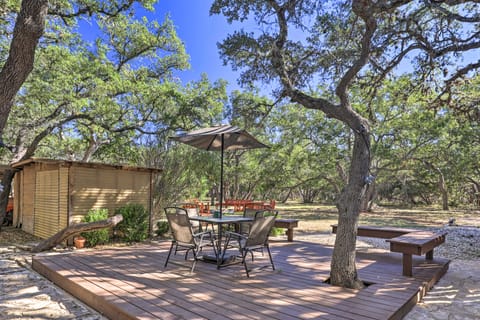 Rustic Canyon Lake Cabins w/ Hot Tub on ~ 3 Acres House in Canyon Lake