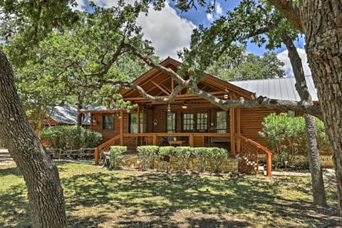 Rustic Canyon Lake Cabins w/ Hot Tub on ~ 3 Acres House in Canyon Lake