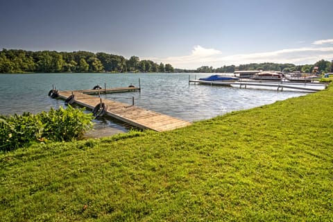 Waterfront Vandalia House w/ Dock on Donnell Lake! House in Michigan