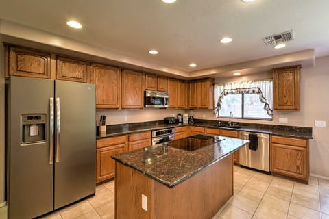 Spacious Home w/ Heated Pool in Litchfield Park! House in Glendale