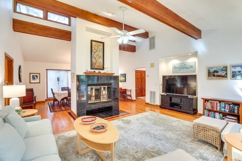 Spacious Kiawah Island Home w/ Deck, Walk to Beach House in Kiawah Island