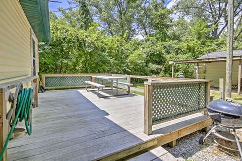 Jasonville Cabin - Walk to Shakamak State Park! House in Indiana