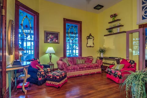 Russellville House w/ Garden - Walk to Main Street House in Kentucky