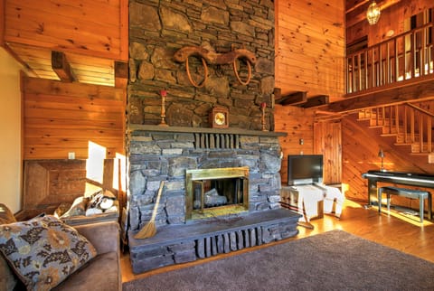 'Bearpen Lodge' on 125 Acres - Near Belleayre Mtn! House in Capital District, NY, USA