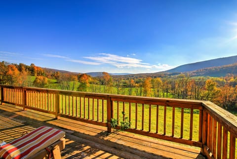 'Bearpen Lodge' on 125 Acres - Near Belleayre Mtn! House in Capital District, NY, USA