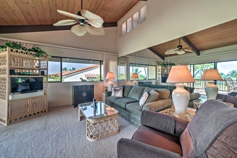 Kailua-Kona Condo w/ Ocean & Golf Course Views! Apartment in South Kona