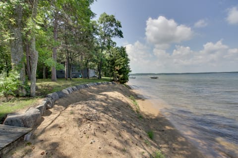 Pelican Lake Cabin: Private Beach + Scenic Sunsets House in Minnesota