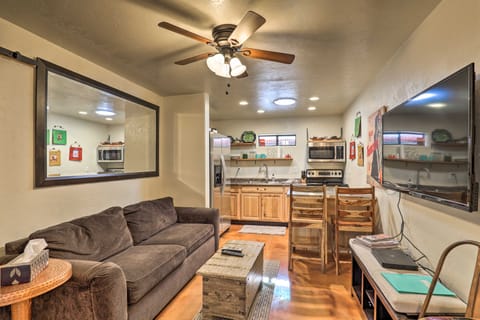 Hike, Shop & Unwind: Tucson Home w/ Hot Tub Access Cottage in Catalina Foothills