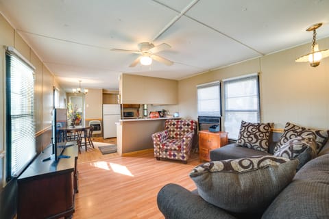 Waterloo Home: Walk to Pickwick Lake Fishing Pier! House in Pickwick Lake