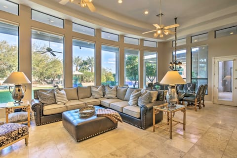Lavish Paradise Valley Home w/ Sports Court & Pool House in Paradise Valley