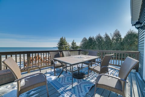 St. Ignace Cottage w/ Deck & Beach on Lake Huron! Cottage in Saint Ignace