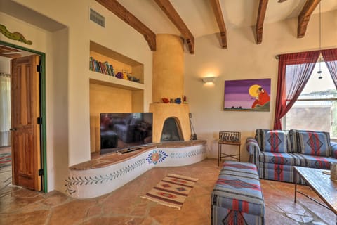 'La Roca' - Tucson Casita w/ Mtn View on 10 Acres! House in Arizona