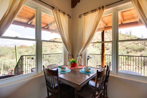 'El Diamante' Mtn-View Casita w/ Private Jacuzzi! House in Arizona