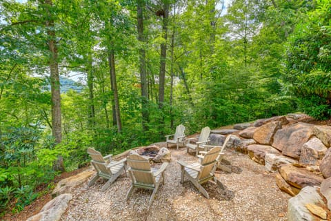 Lakefront Butler Home w/ Hot Tub & Fire Pit! House in Watauga Lake