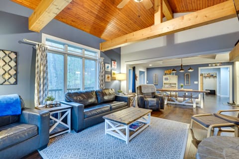 Lakefront Butler Home w/ Hot Tub & Fire Pit! House in Watauga Lake