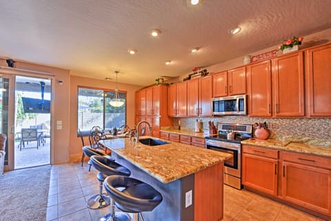 Heated Pool, Fire Pit & Game Room: Surprise Home House in Surprise