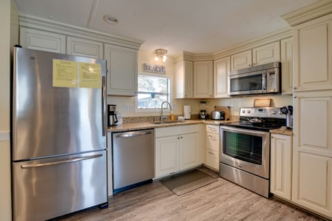 Walk to Ocean: Surfside Beach Home w/ Pool Access House in Surfside Beach