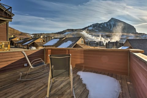 Crested Butte Townhome w/ Views - Steps to Lifts! Apartment in Colorado