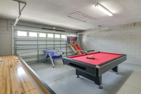 Private Pool & Hot Tub: Modern Davenport Home! House in Four Corners