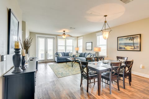 Beach Days & Resort-Style Fun! Galveston Retreat Apartment in Galveston Island