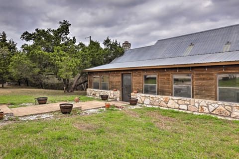 Dripping Springs Home w/ Deck, Near Wedding Venue House in Rio Grande