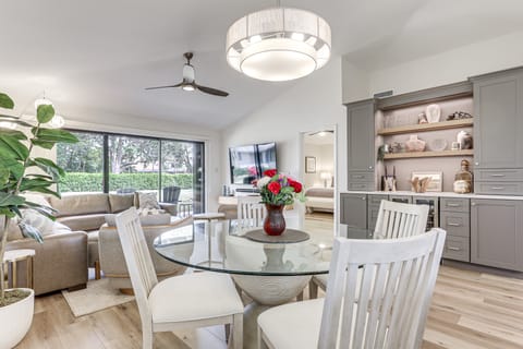 Golf Getaway w/ Patio in PGA National Resort! House in Palm Beach Gardens