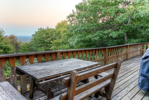 Lake Harmony Vacation Rental w/ Hot Tub & Views! House in Kidder Township