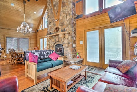 Deck & Dry Sauna! Fairplay 'High Creek Hideaway' House in Park County